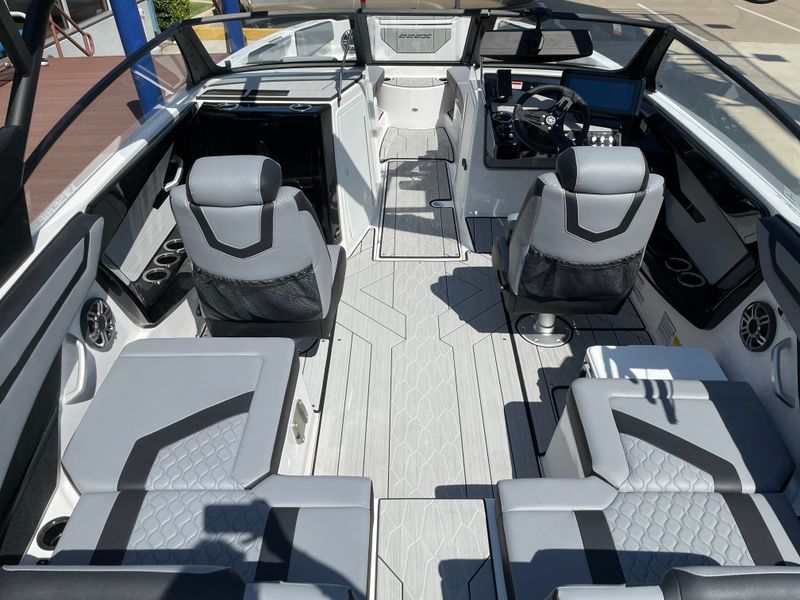 Boat Image 17