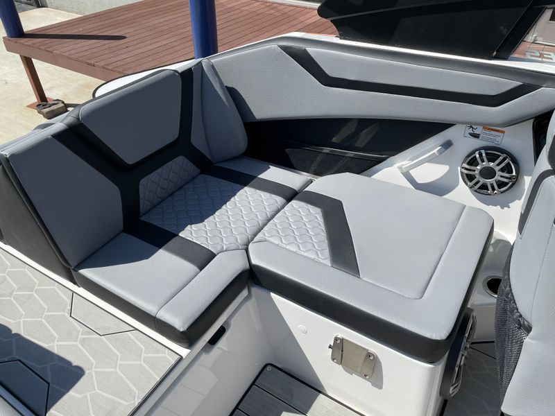 Boat Image 21