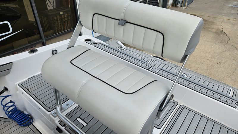 Boat Image 10