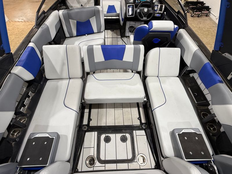 Boat Image 19