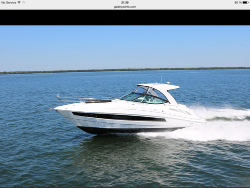 2016 Cruisers Yachts 35 Express